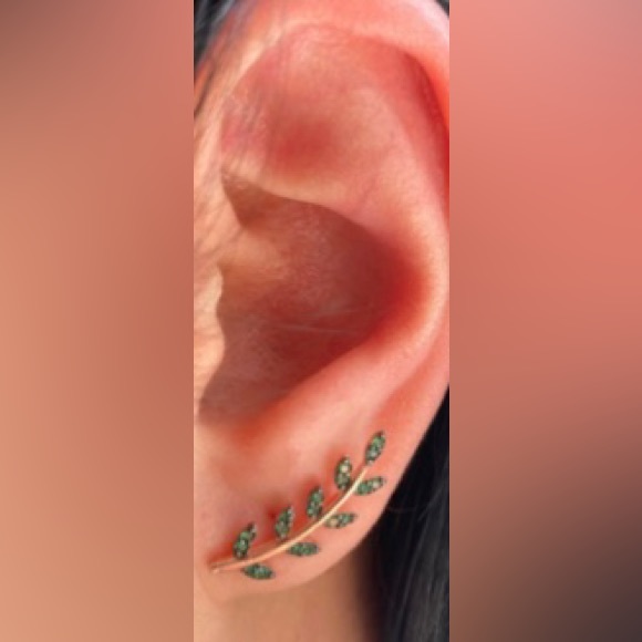 🛍️🎁🕊️🍃☮️14K Rose Gold Peace Emerald Olive Branch Leaf Ear Climber - Picture 3 of 3